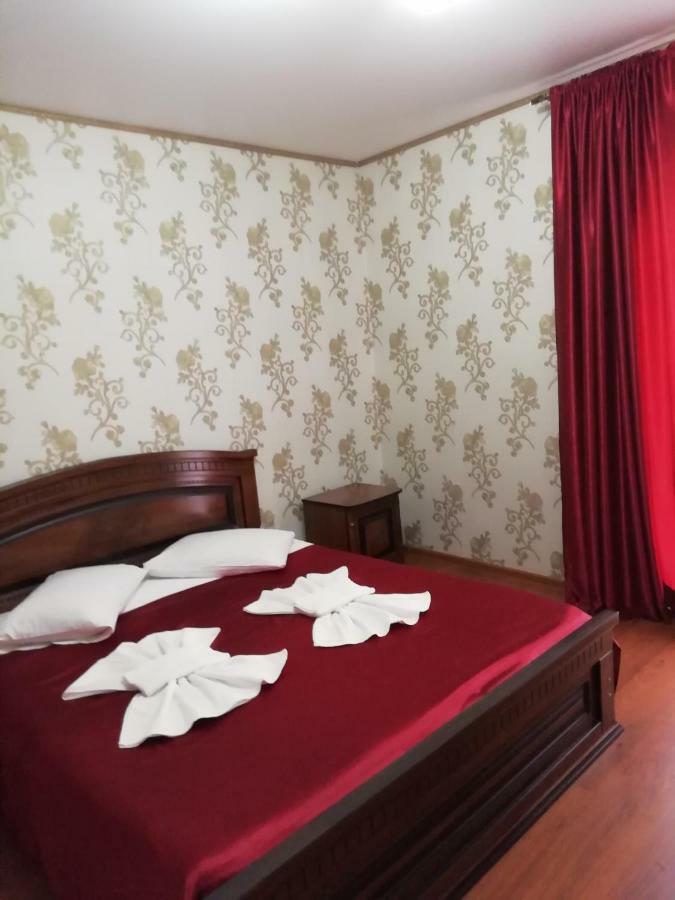Mini-Hotel Yanson 2 加格拉 外观 照片